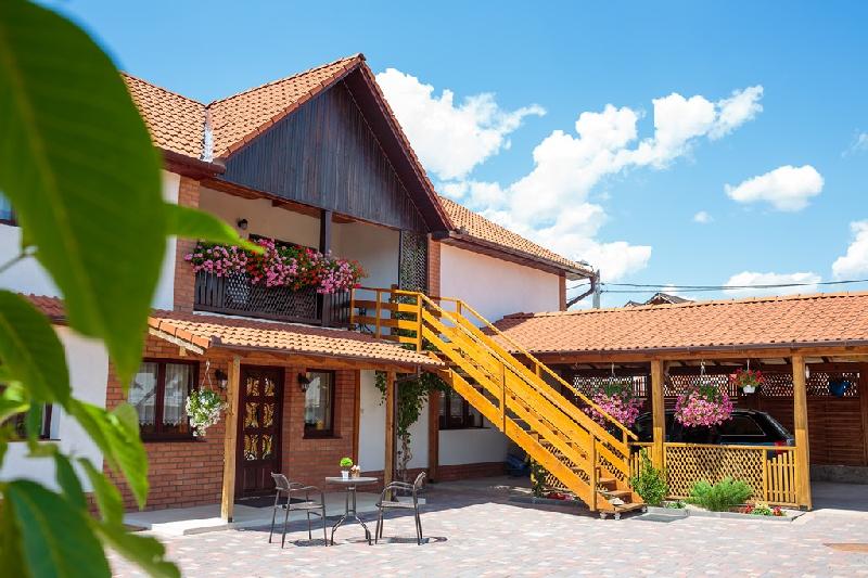 Cazare in Oradea - CASA PAVEIOS - Oradea Cazare in Oradea - CASA PAVEIOS - Oradea