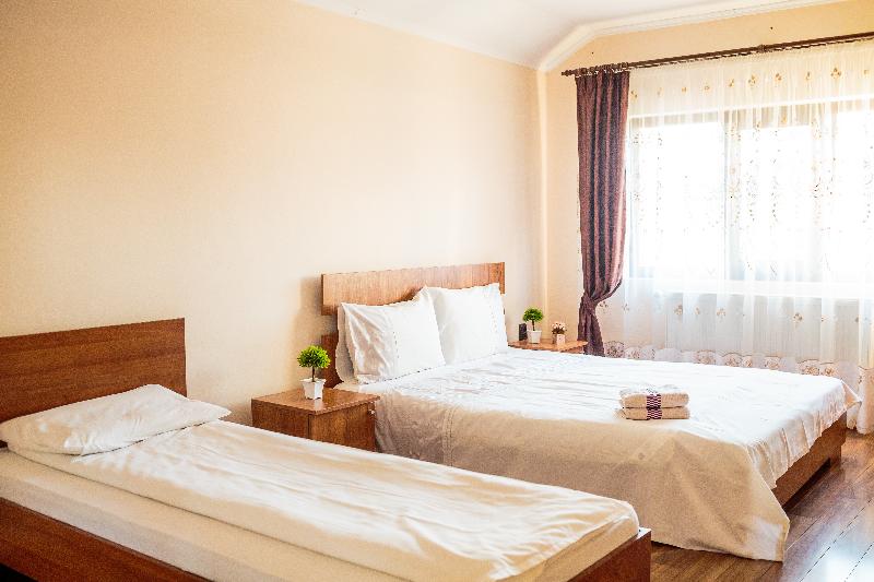 Cazare in Oradea - CASA PAVEIOS - Oradea Cazare in Oradea - CASA PAVEIOS - Oradea