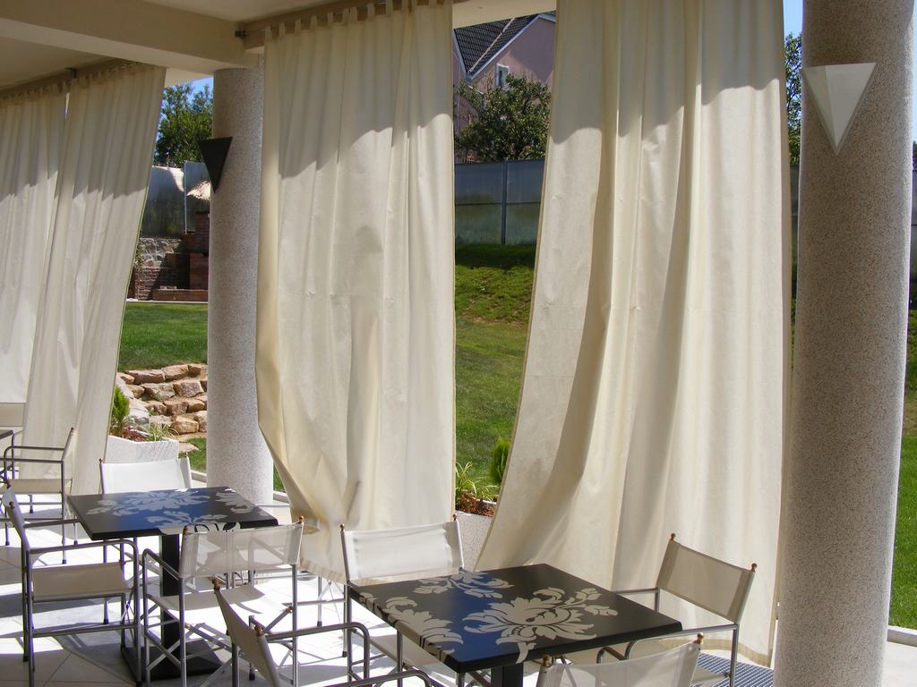 Cazare in Oradea - HOTEL AQUA - Oradea-baile1mai Cazare in Oradea - HOTEL AQUA - Oradea-baile1mai