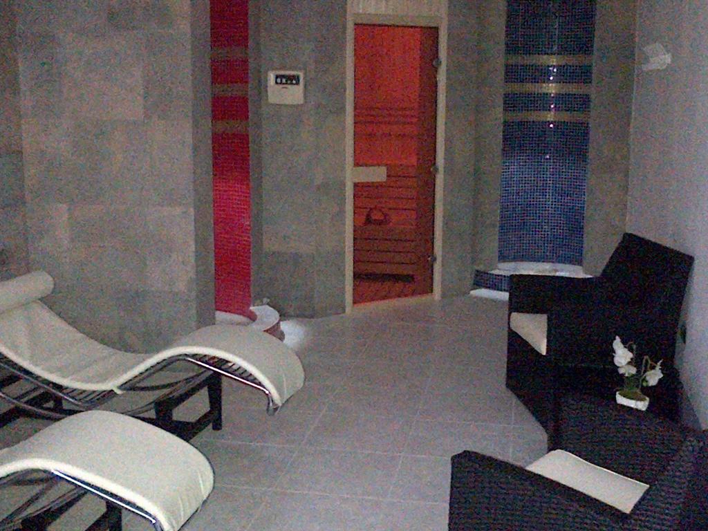 Cazare in Oradea - HOTEL AQUA - Oradea-baile1mai Cazare in Oradea - HOTEL AQUA - Oradea-baile1mai