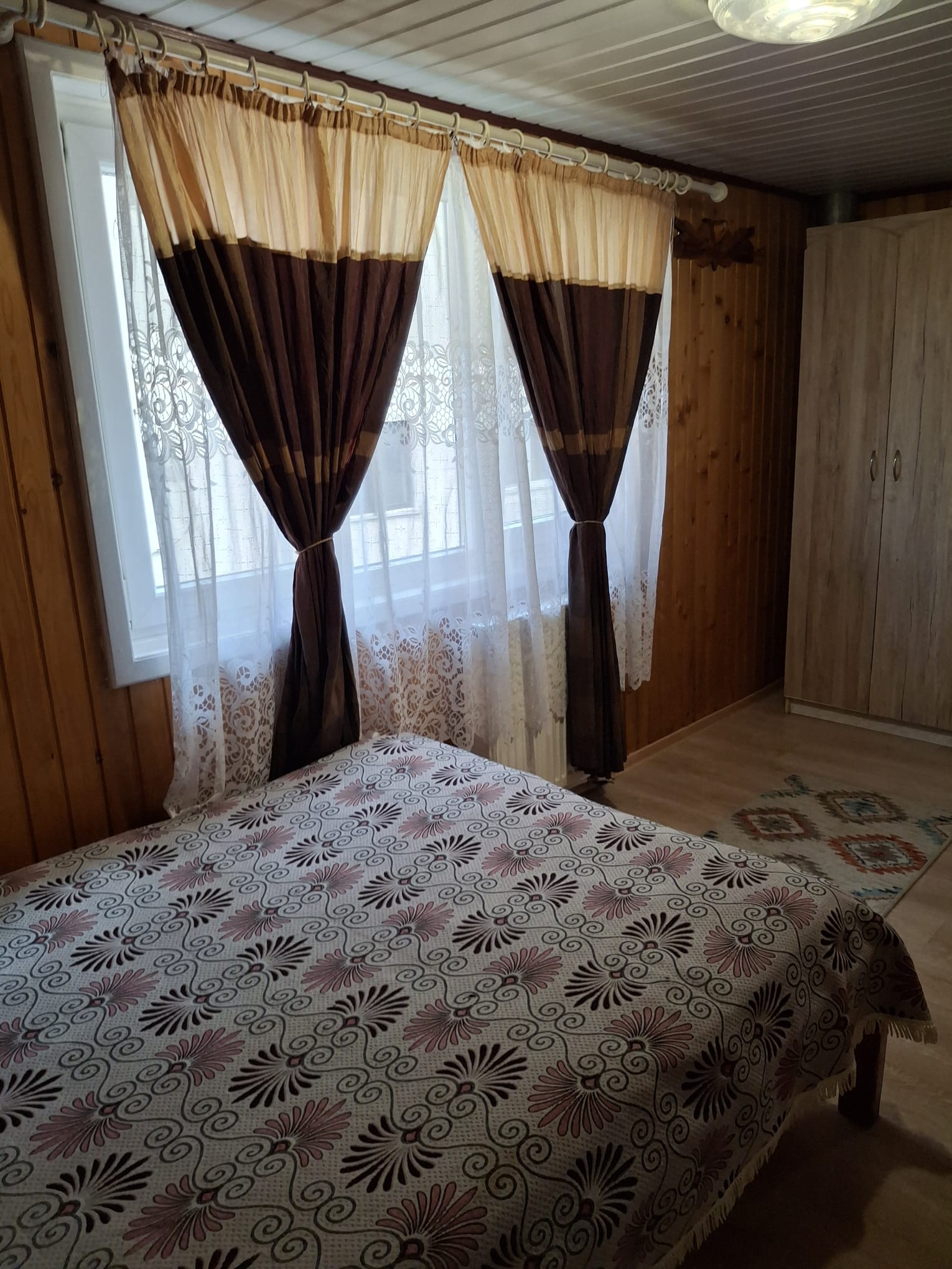 Cazare in Oradea - PENSIUNE  CASA MOV - Oradea