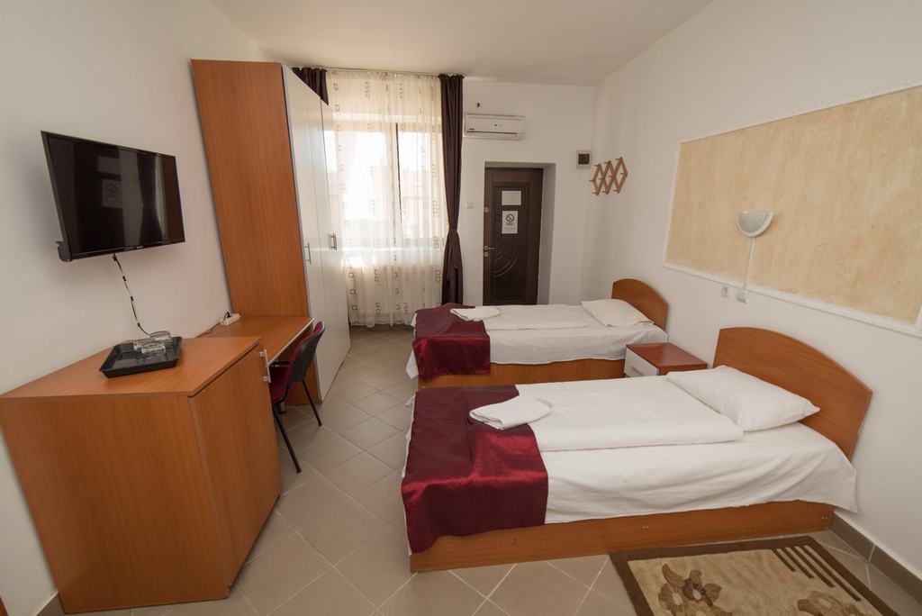 Cazare in Oradea - PENSIUNEA RECIDENCY - Oradea Cazare in Oradea - PENSIUNEA RECIDENCY - Oradea