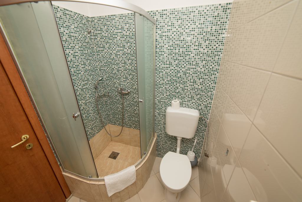 Cazare in Oradea - PENSIUNEA RECIDENCY - Oradea Cazare in Oradea - PENSIUNEA RECIDENCY - Oradea