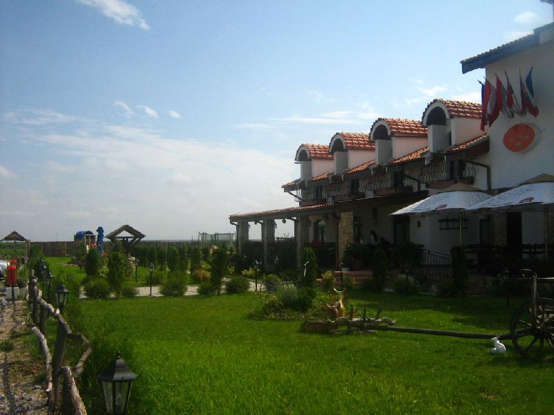 Cazare in Oradea - LA SOSTA-,,MOTEL RESTAURANT PIZZERIE'' - Dn 79 (salonta - 10 Km)