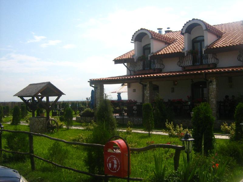 Cazare in Oradea - LA SOSTA-,,MOTEL RESTAURANT PIZZERIE'' - Dn 79 (salonta - 10 Km)