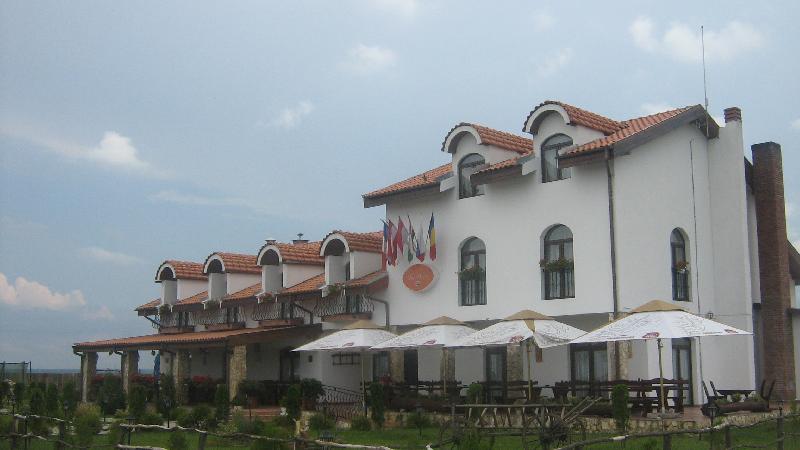 Cazare in Oradea - LA SOSTA-,,MOTEL RESTAURANT PIZZERIE'' - Dn 79 (salonta - 10 Km)